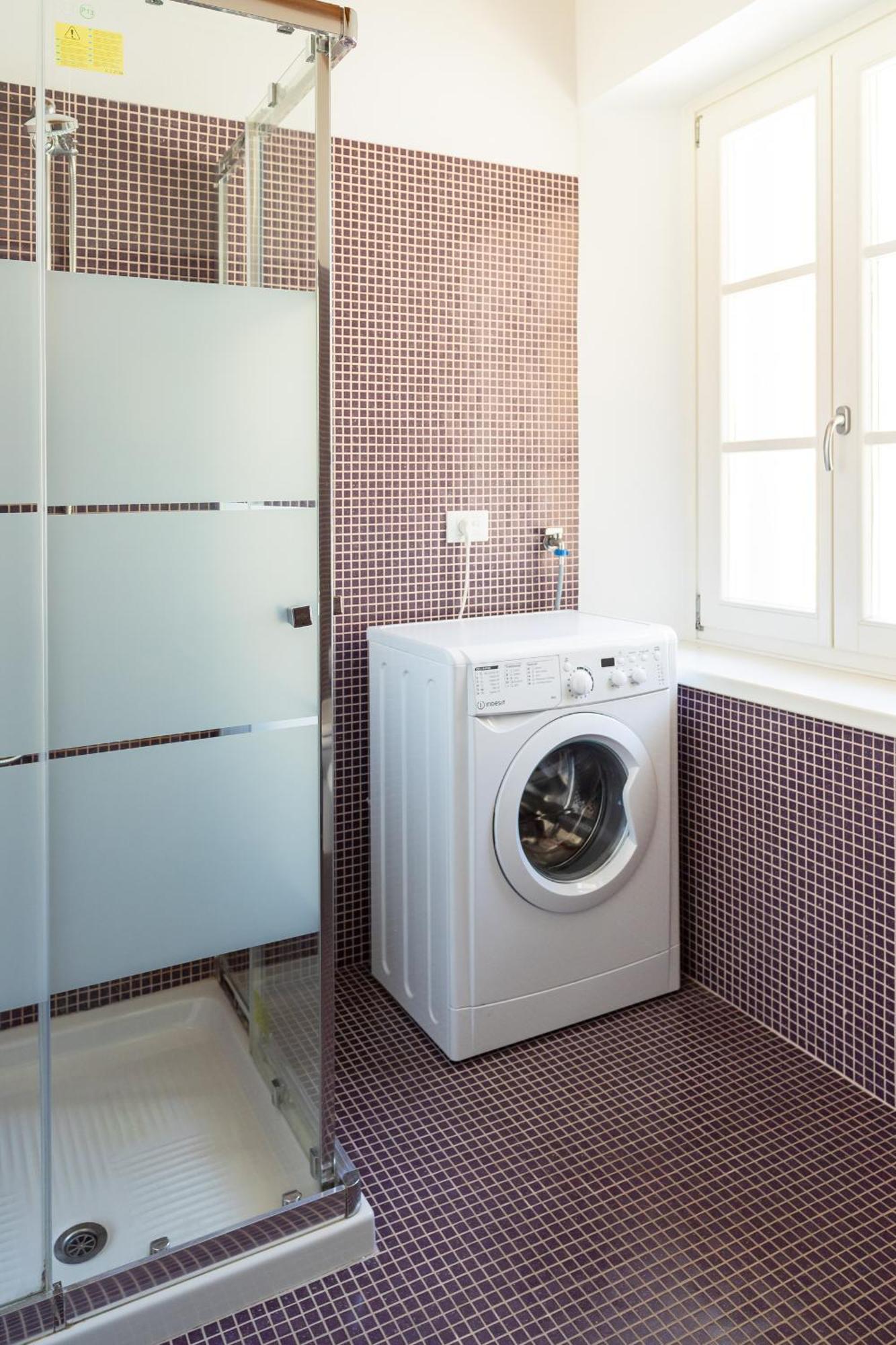 Double Private Parking, 2 Bedrooms & 2 Bathrooms - Elegant Apartment In Old Town Удине Экстерьер фото
