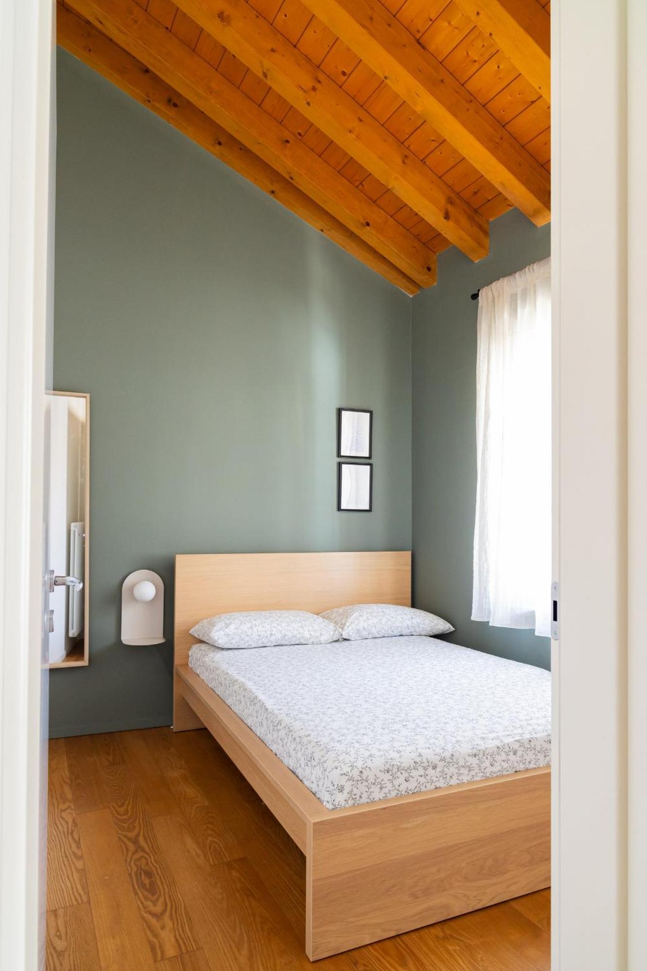 Double Private Parking, 2 Bedrooms & 2 Bathrooms - Elegant Apartment In Old Town Удине Экстерьер фото
